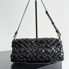 보테가 베네타 칼리메로 차차 스트랩백